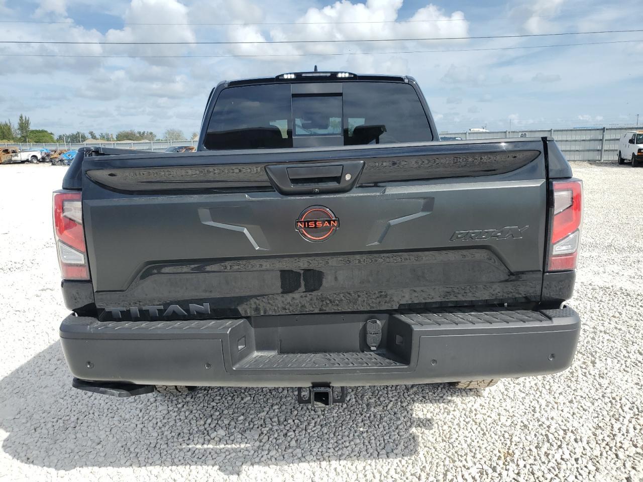2023 NISSAN TITAN SV - Фото 6