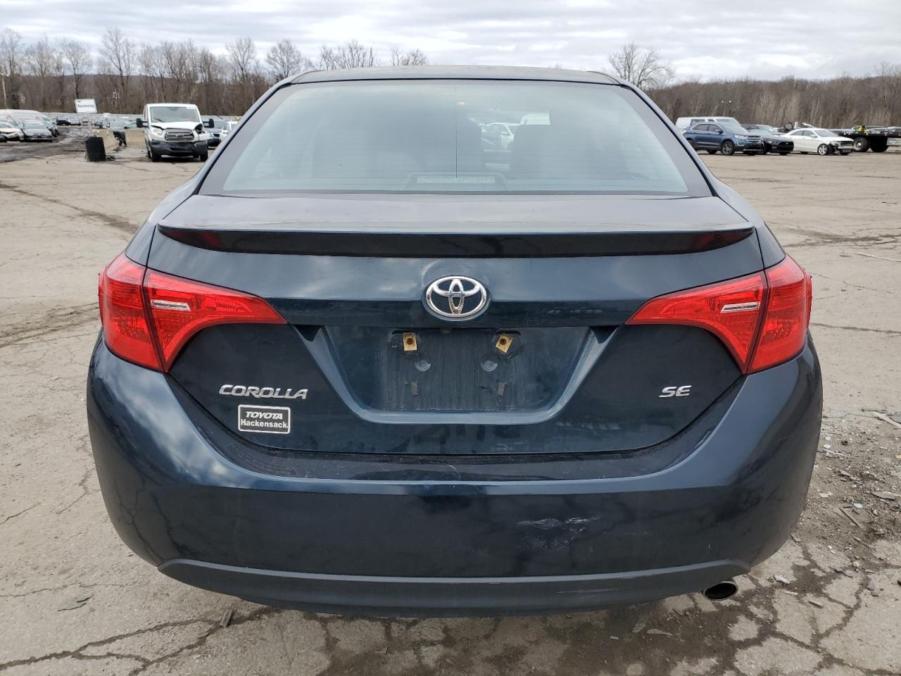 2018 TOYOTA COROLLA L - Image 6