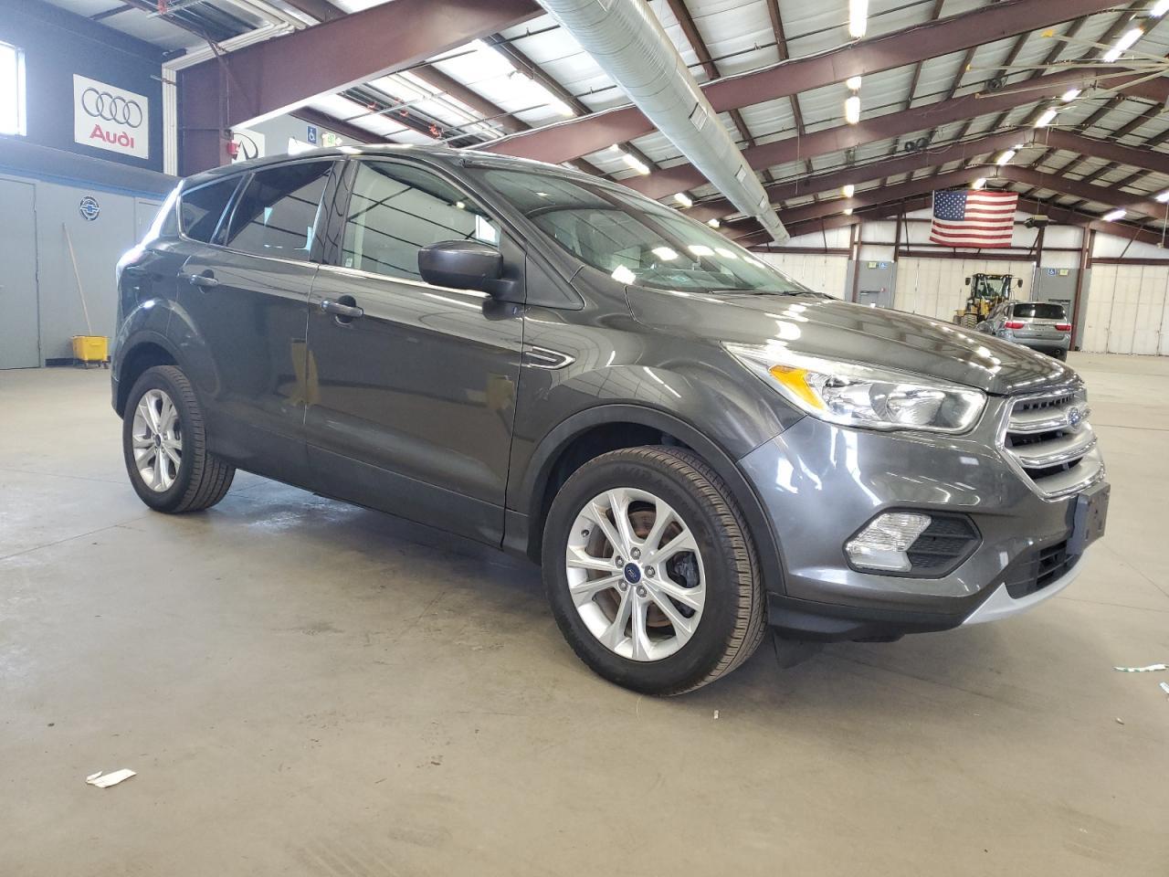 2017 FORD ESCAPE SE - Image 4