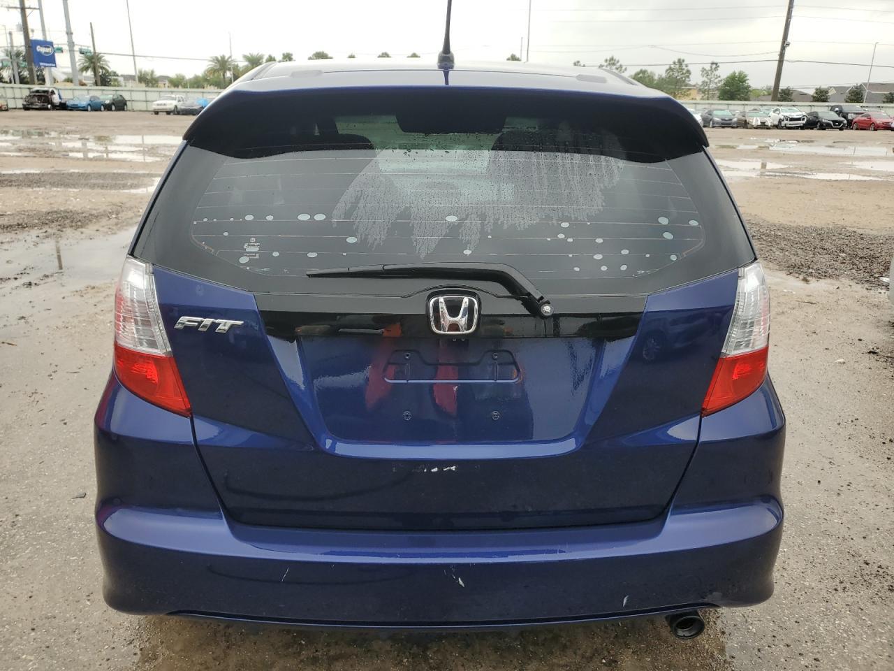 2011 HONDA FIT SPORT - Image 6