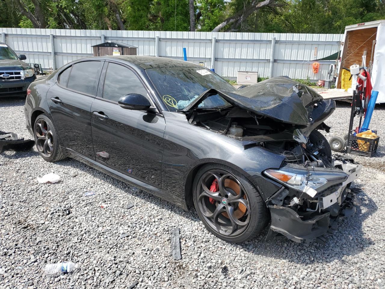 2017 ALFA ROMEO GIULIA TI - Фото 4