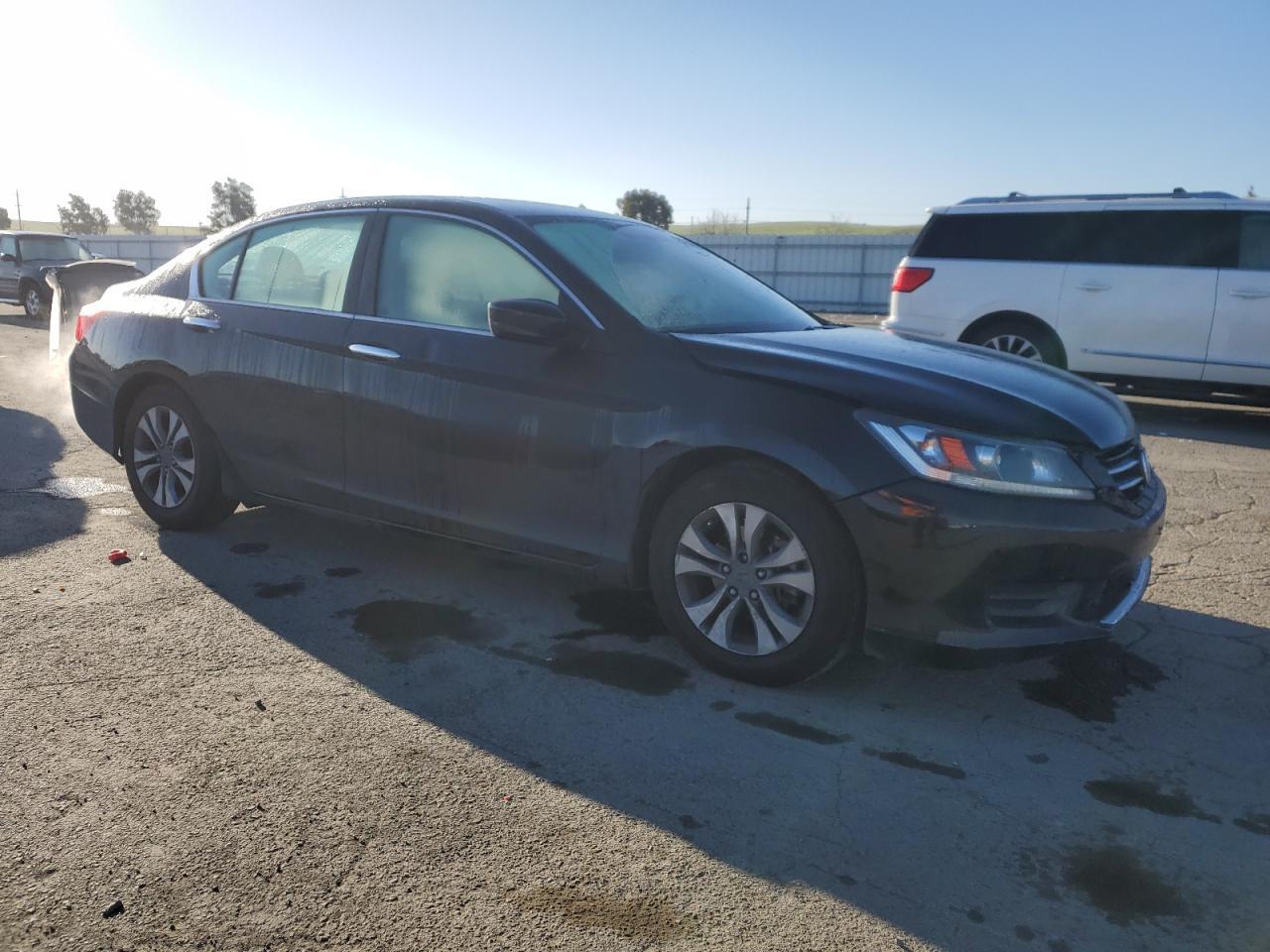 2014 HONDA ACCORD LX - Image 4