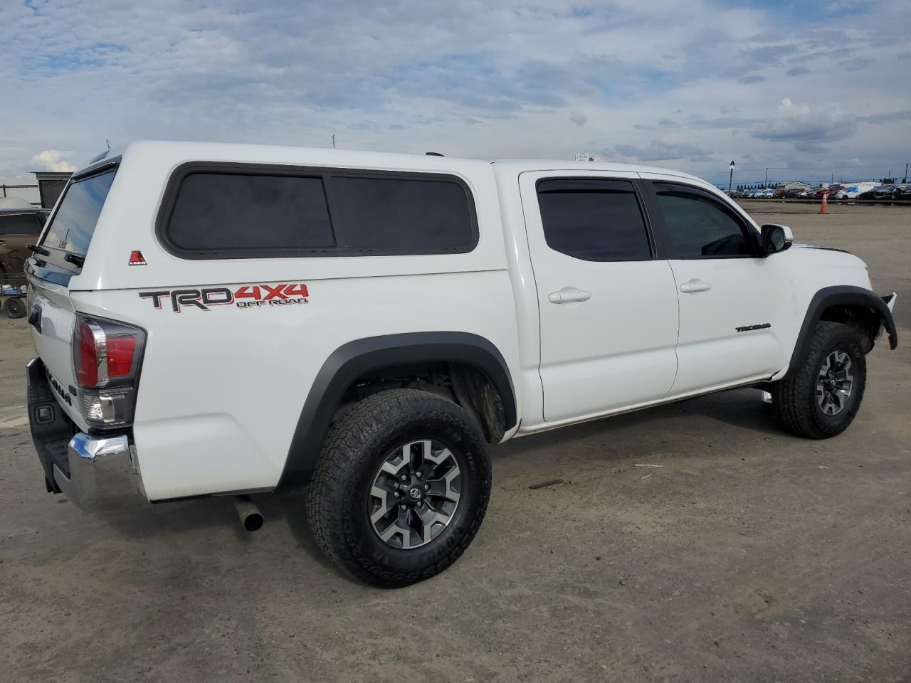 2023 TOYOTA TACOMA DOU - Фото 3