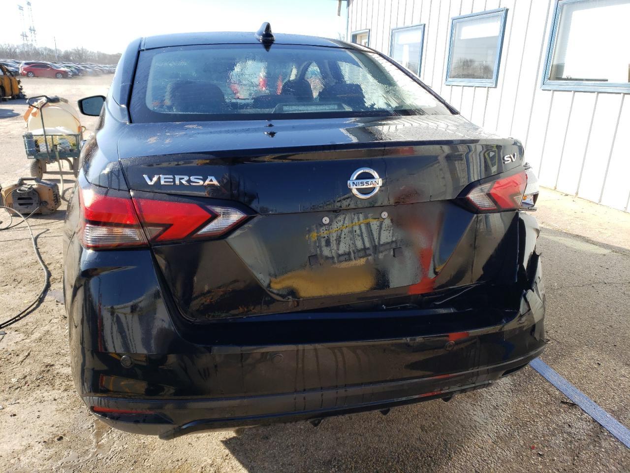 2021 NISSAN VERSA SV - Фото 6