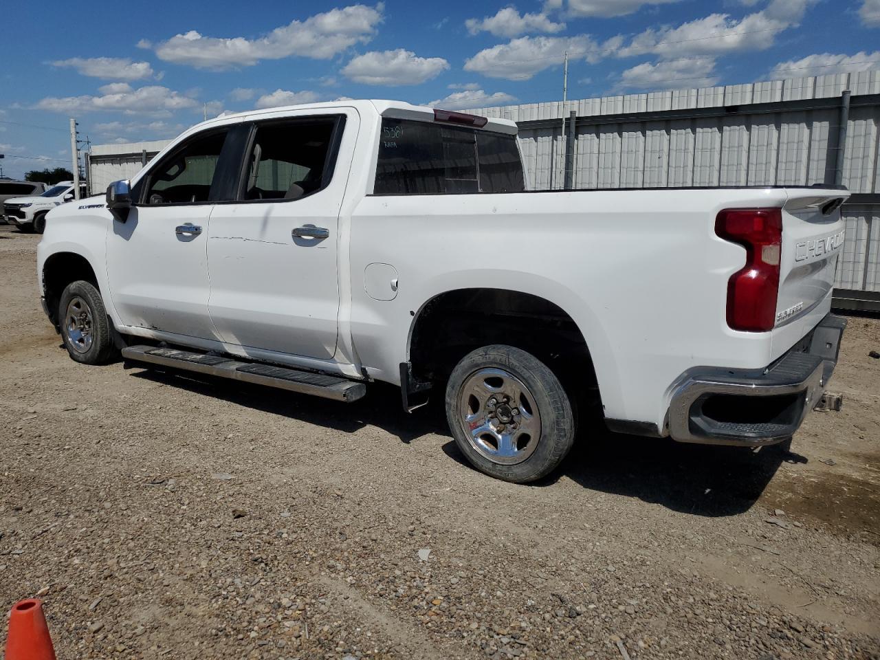 2021 CHEVROLET SILVERADO - Фото 2