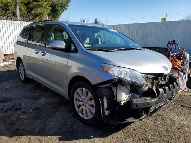 2015 Toyota Sienna Xle - Image 4