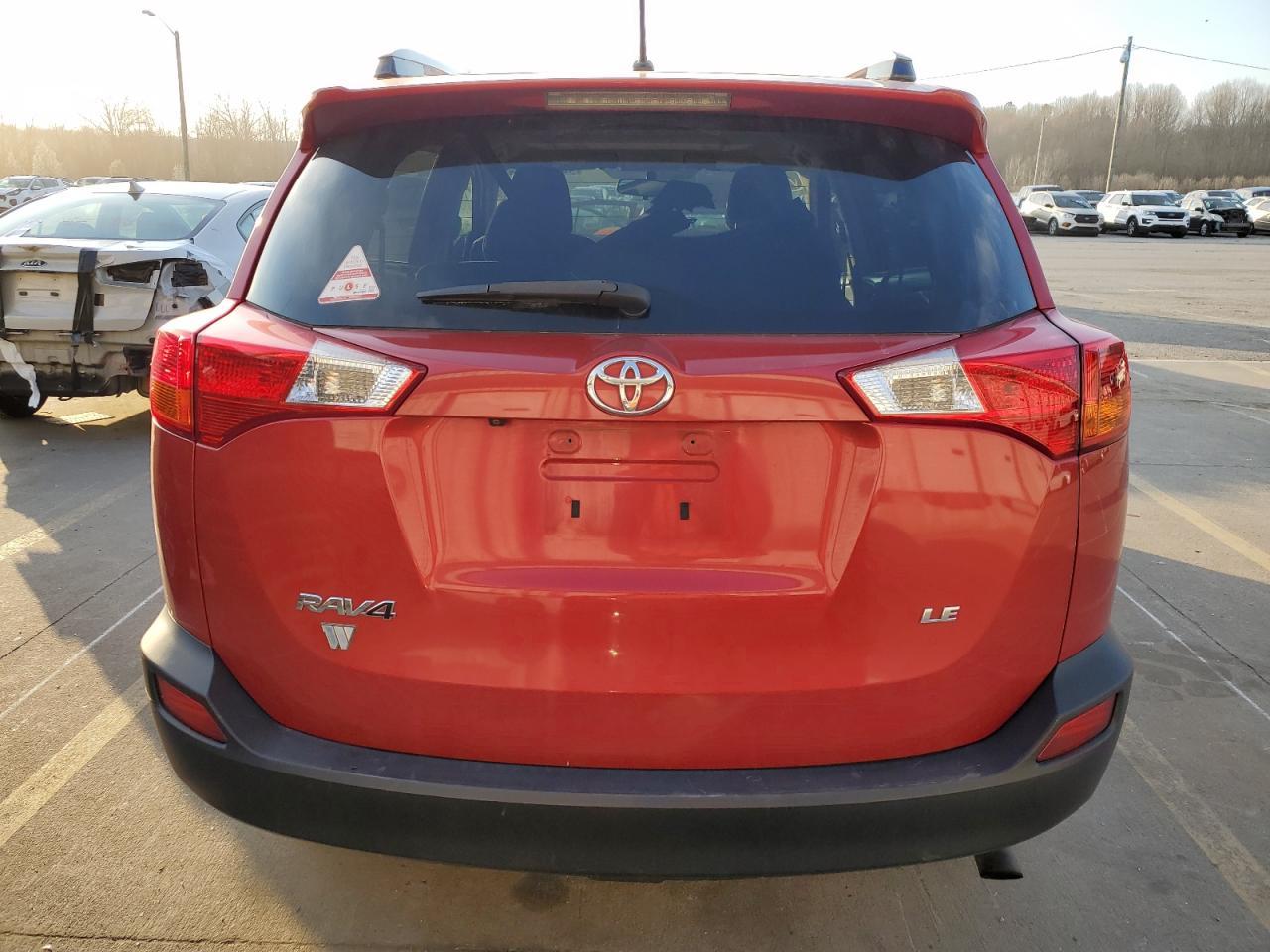 2015 TOYOTA RAV4 LE - Фото 6