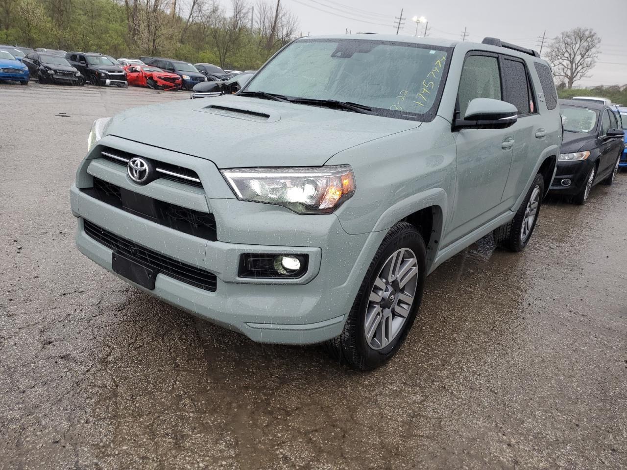 2022 TOYOTA 4RUNNER SR