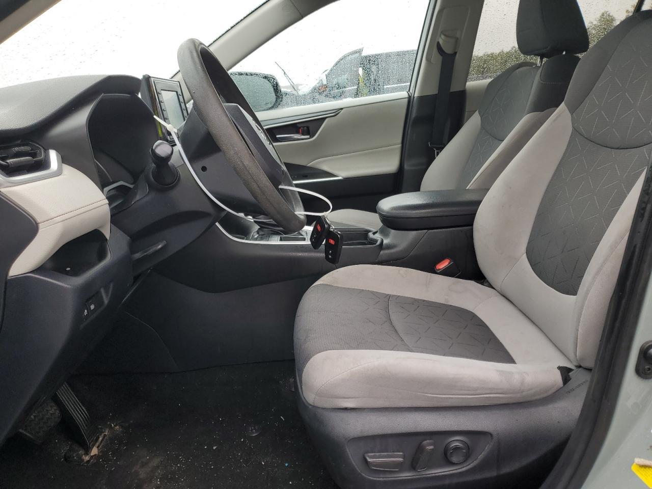 2020 TOYOTA RAV4 XLE - Фото 7