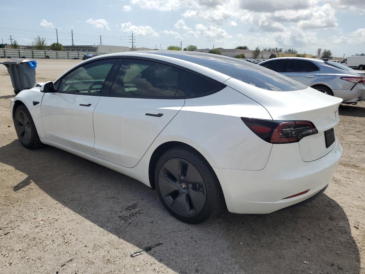 2023 TESLA MODEL 3 - Фото 2