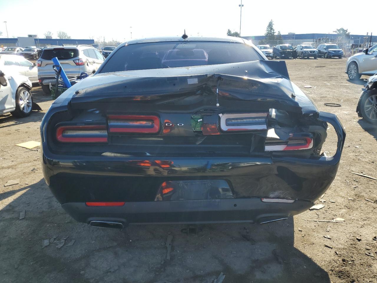 2015 DODGE CHALLENGER - Фото 6