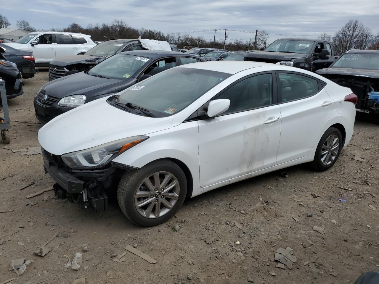 2014 HYUNDAI ELANTRA SE