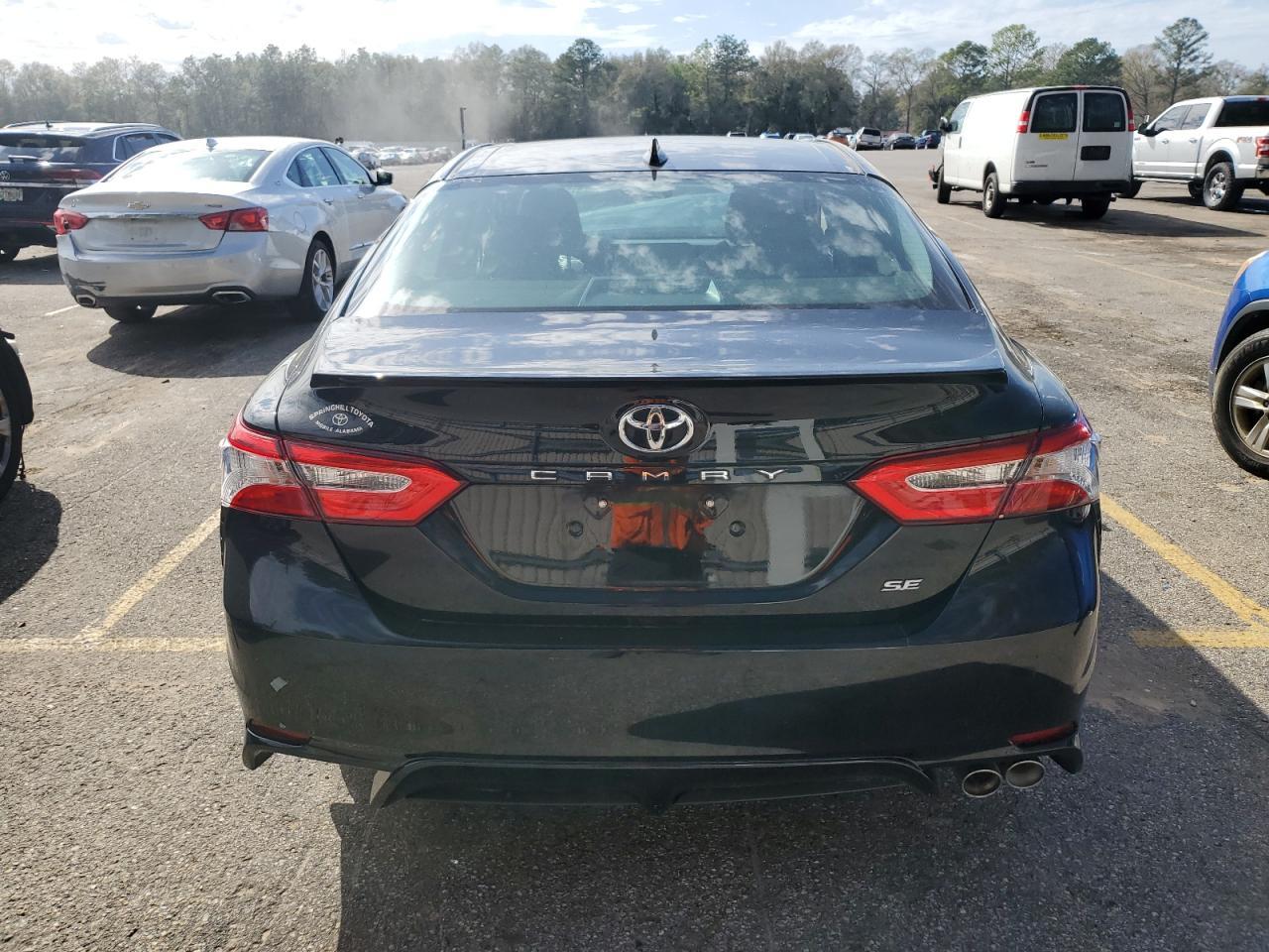 2020 TOYOTA CAMRY SE - Фото 6