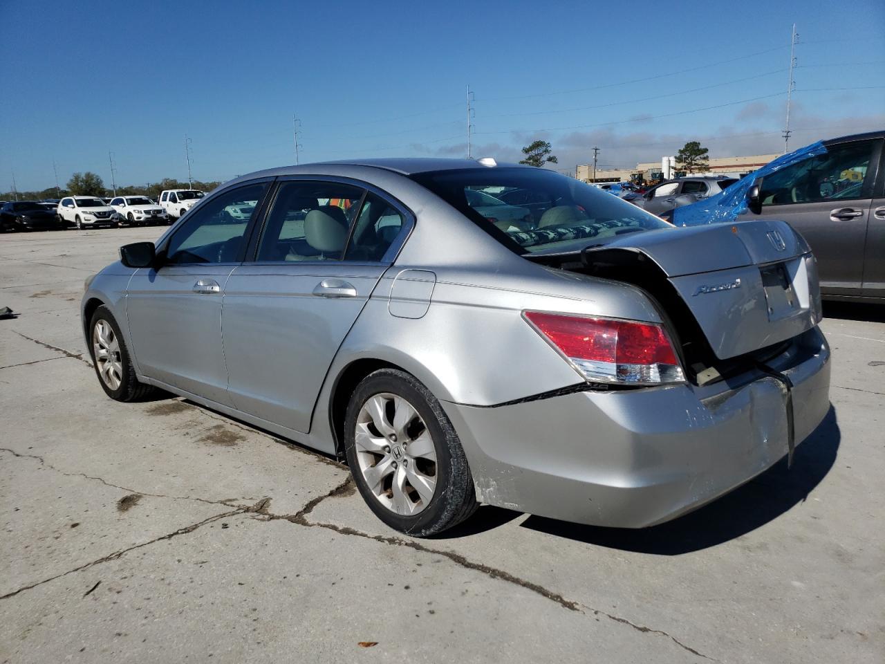 2010 HONDA ACCORD EXL - Image 2