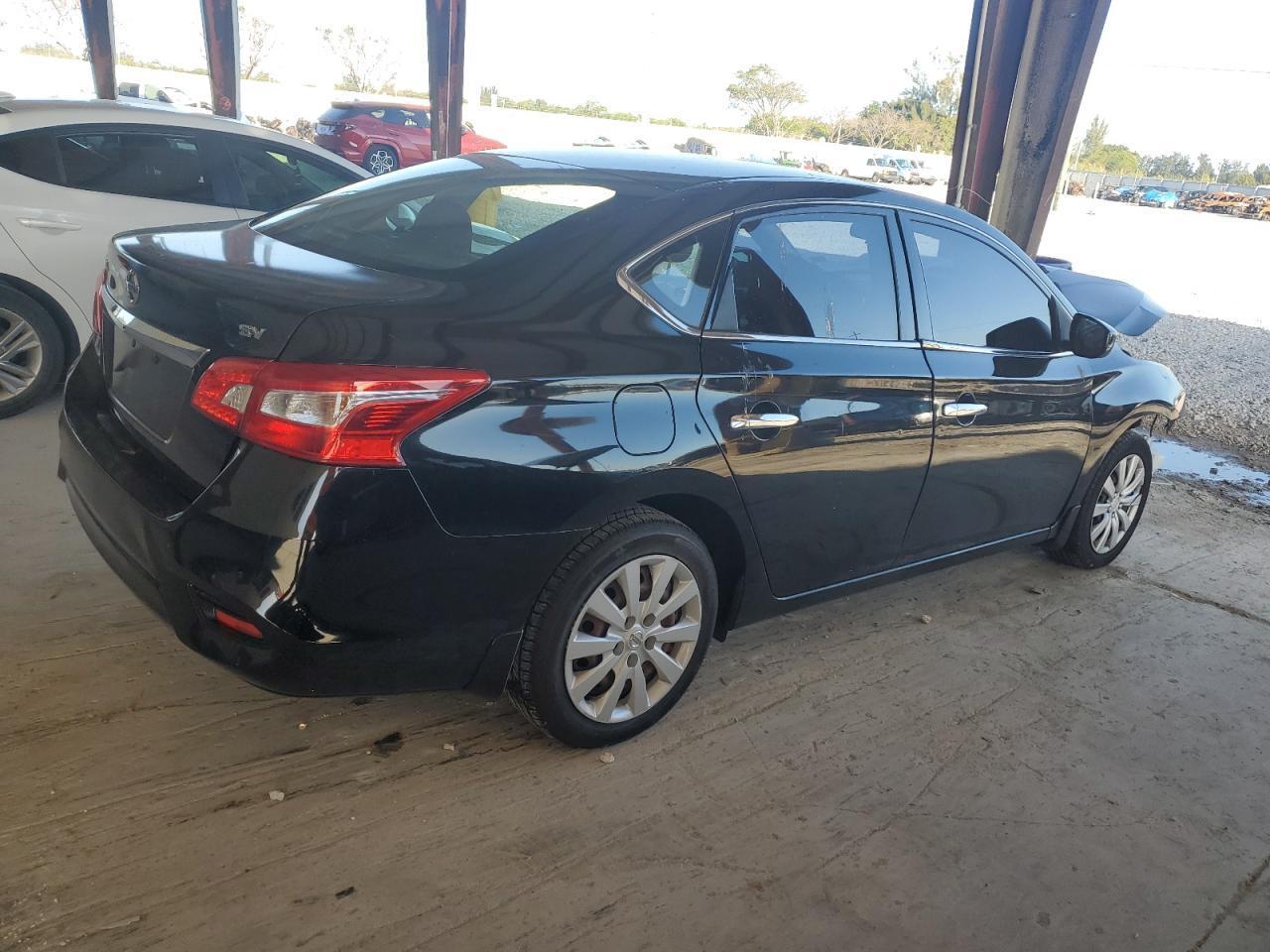 2017 NISSAN SENTRA S - Фото 3
