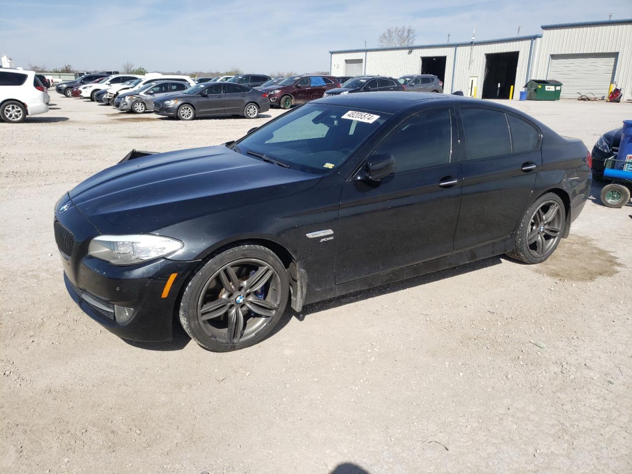 2011 BMW 550 XI car image