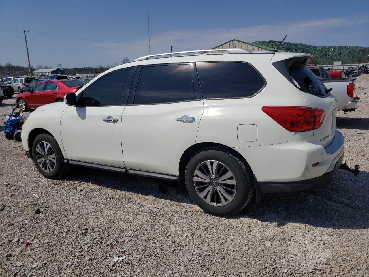 2017 NISSAN PATHFINDER - Фото 2