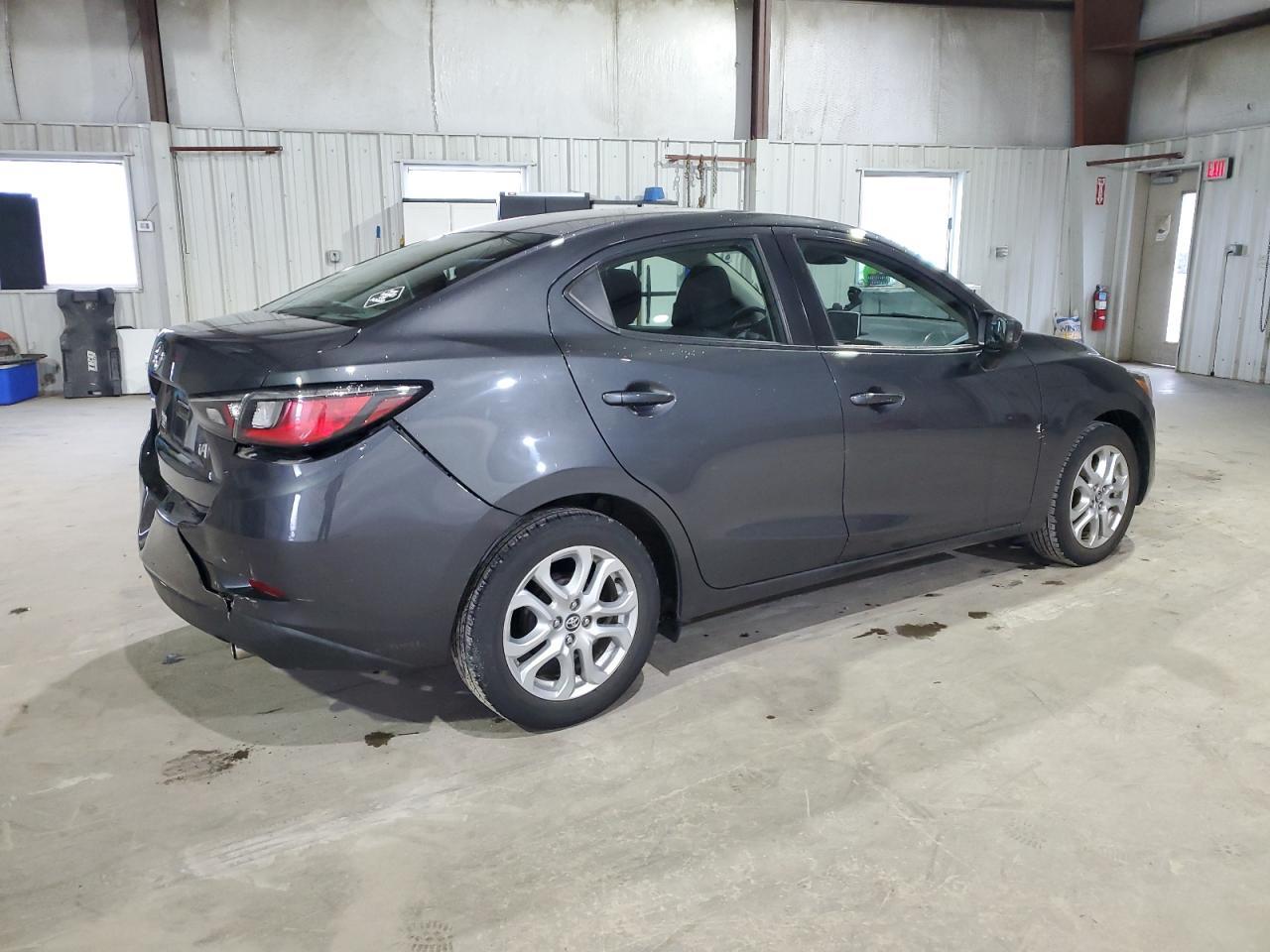 2017 TOYOTA YARIS IA - Фото 3