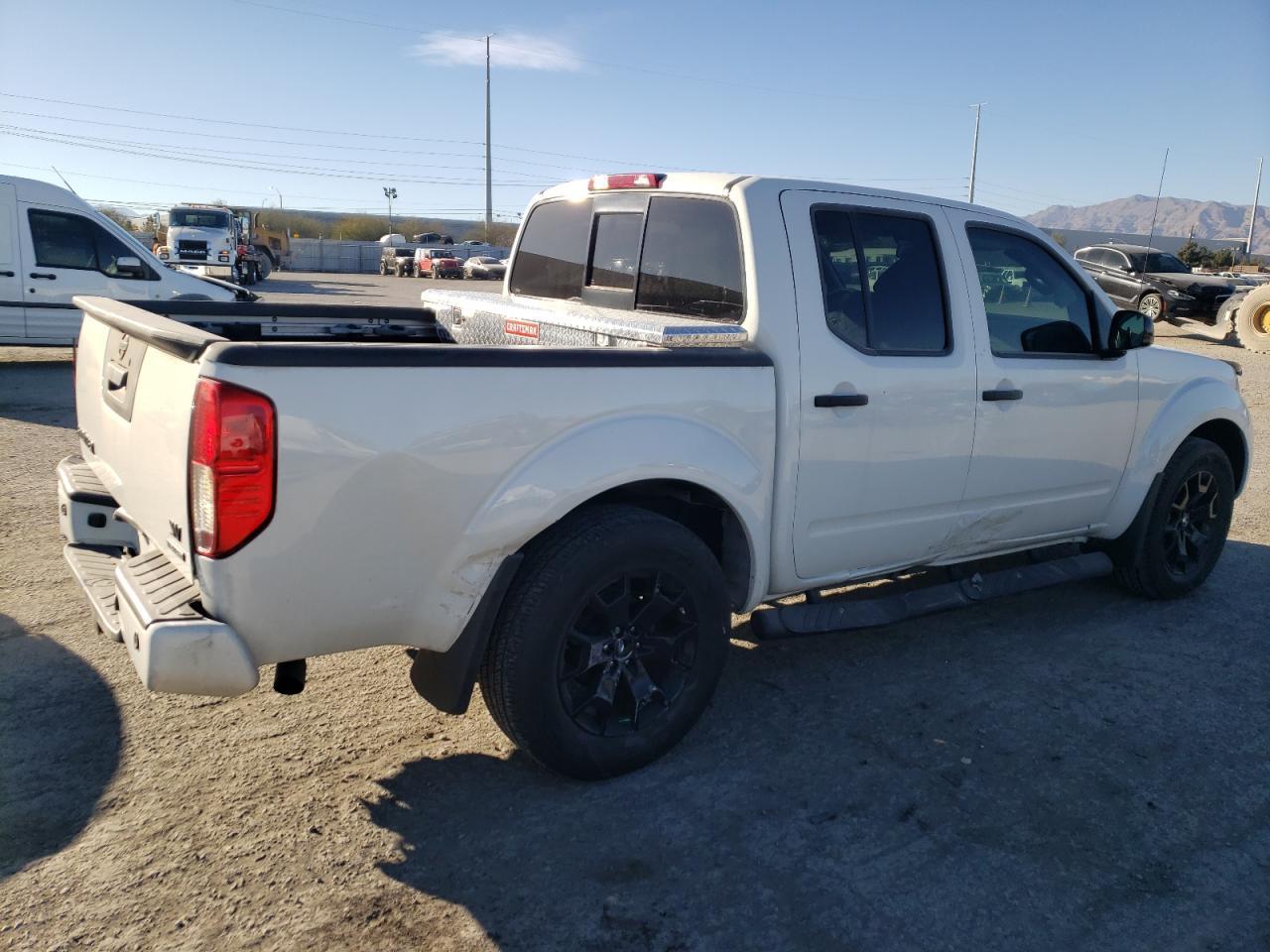 2019 NISSAN FRONTIER S - Фото 3