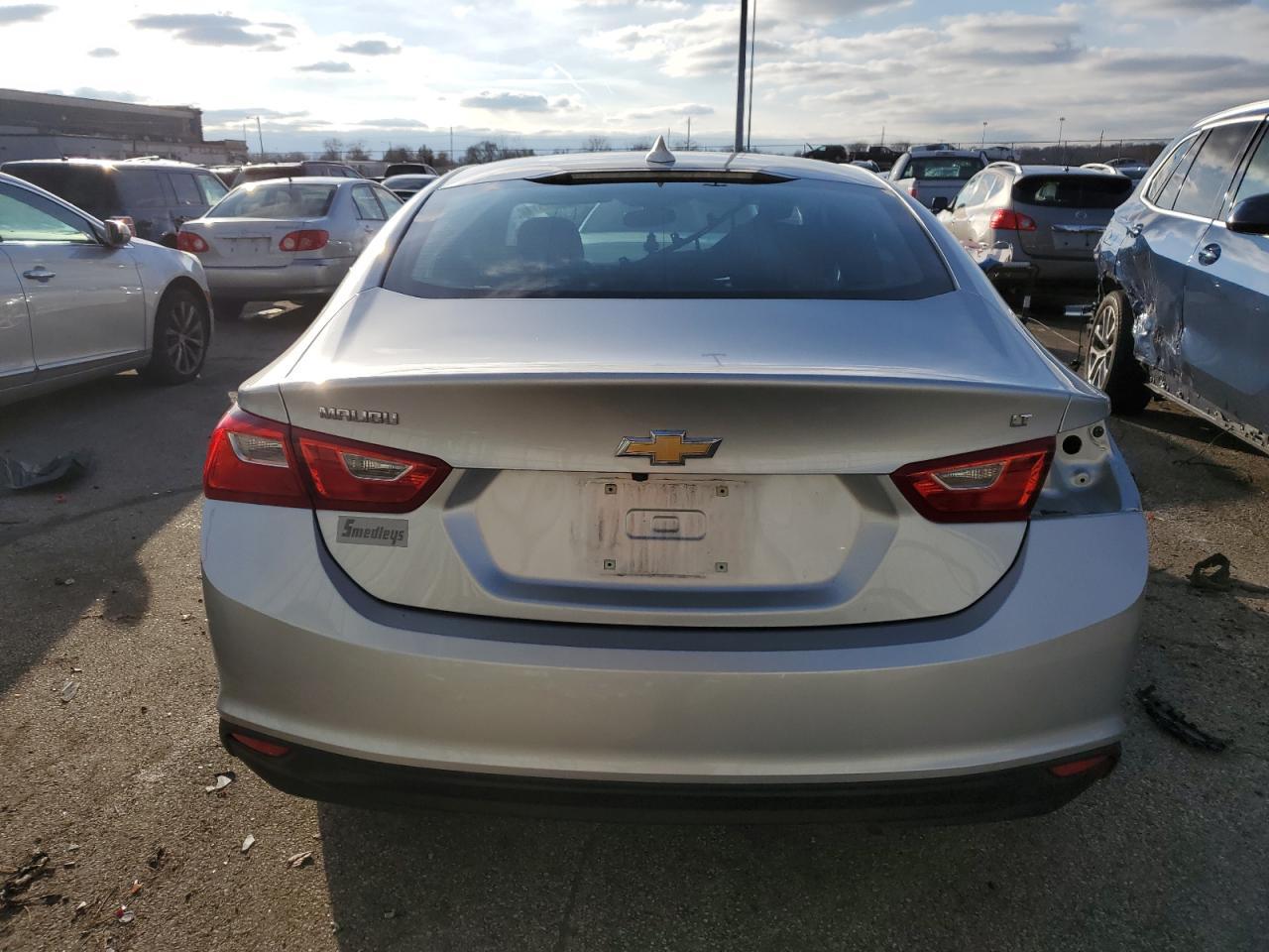 2017 CHEVROLET MALIBU LT - Image 6