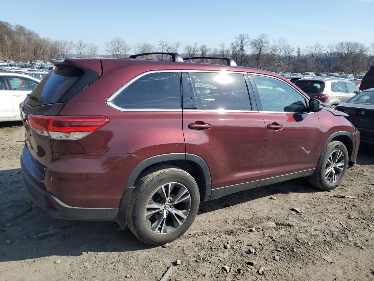 2019 TOYOTA HIGHLANDER - Image 3