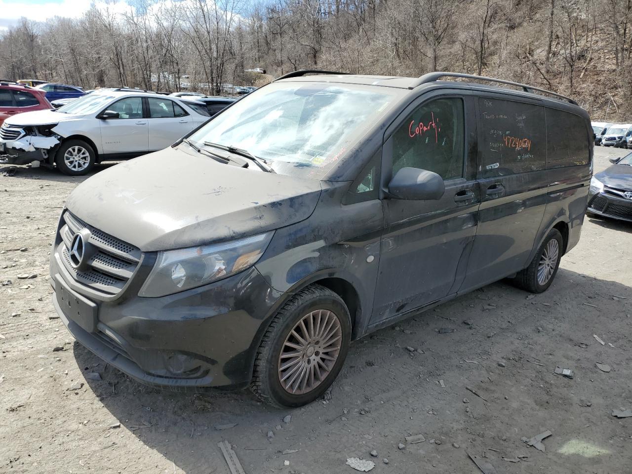 2017 MERCEDES-BENZ METRIS car image