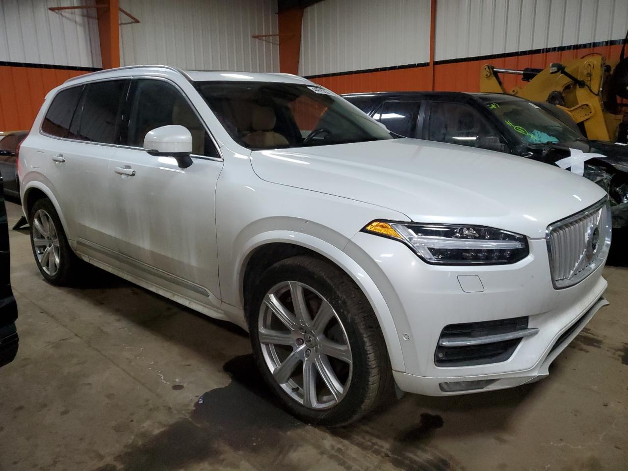 2016 VOLVO XC90 T6 - Фото 4