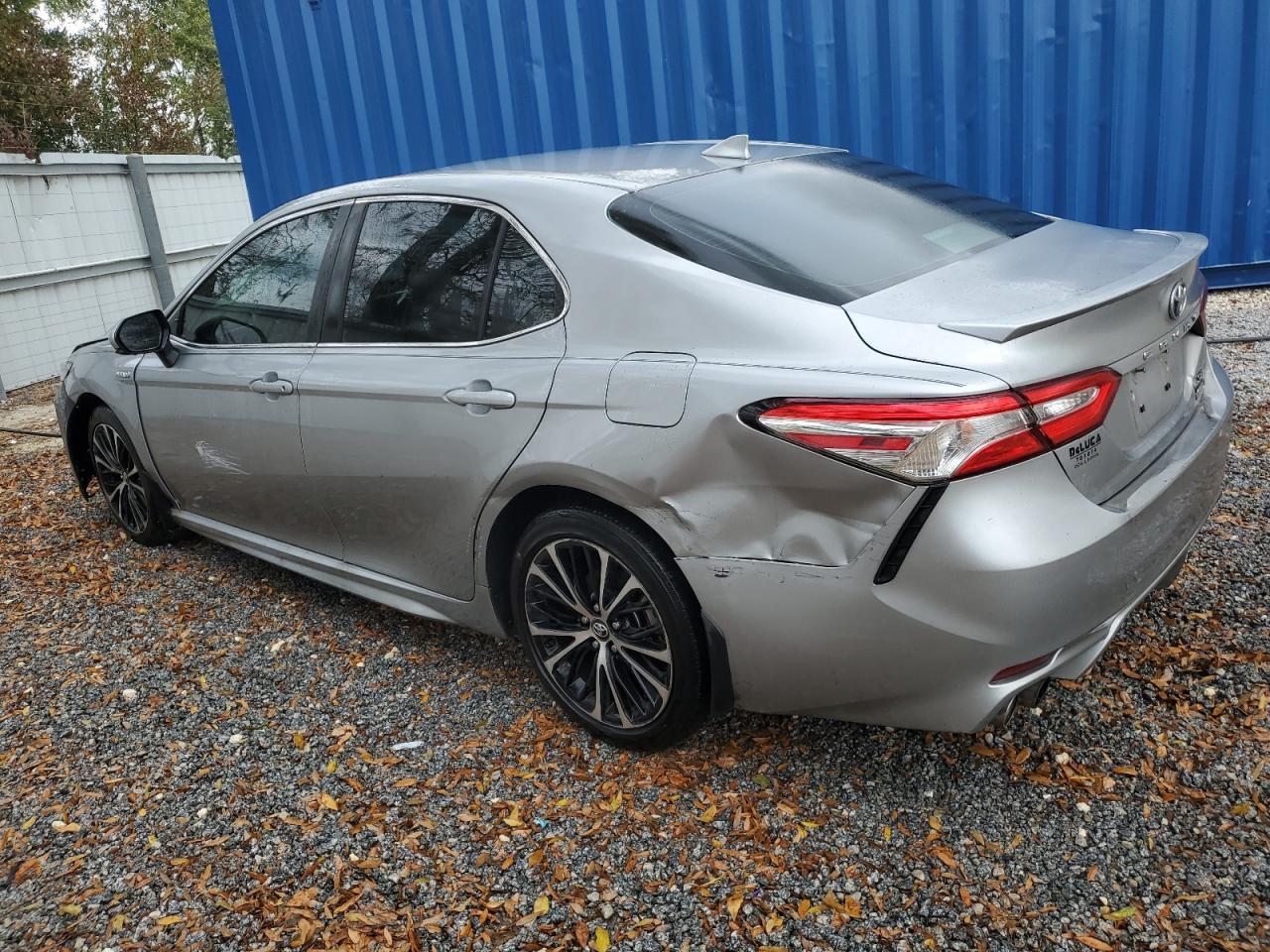 2020 TOYOTA CAMRY SE - Фото 2