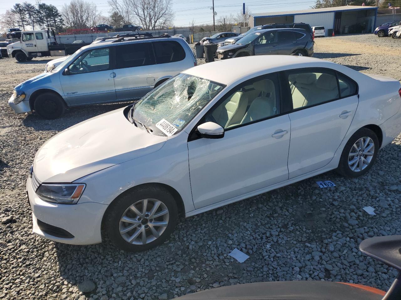 2011 VOLKSWAGEN JETTA SE car image