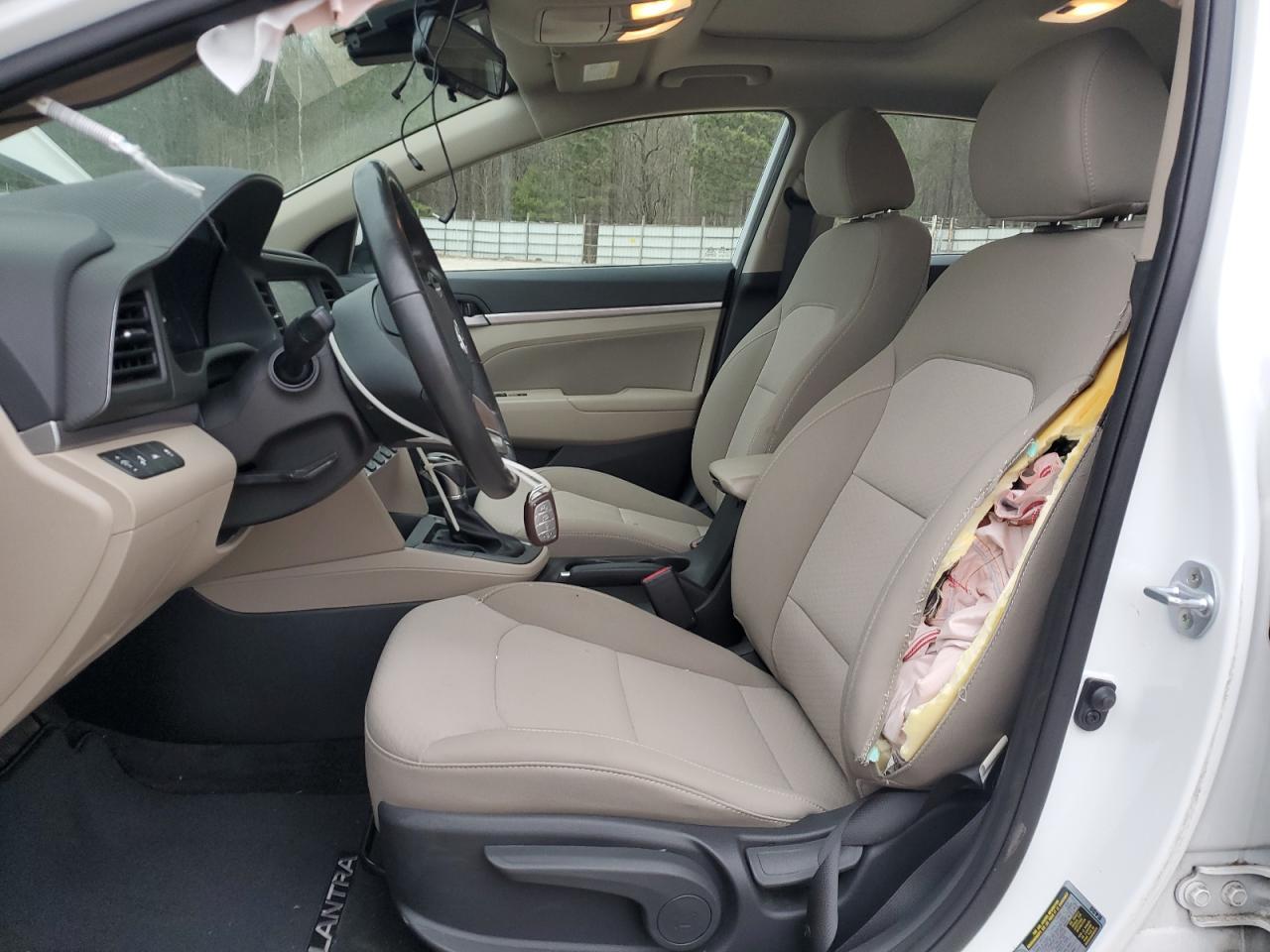 2019 HYUNDAI ELANTRA SE - Image 7