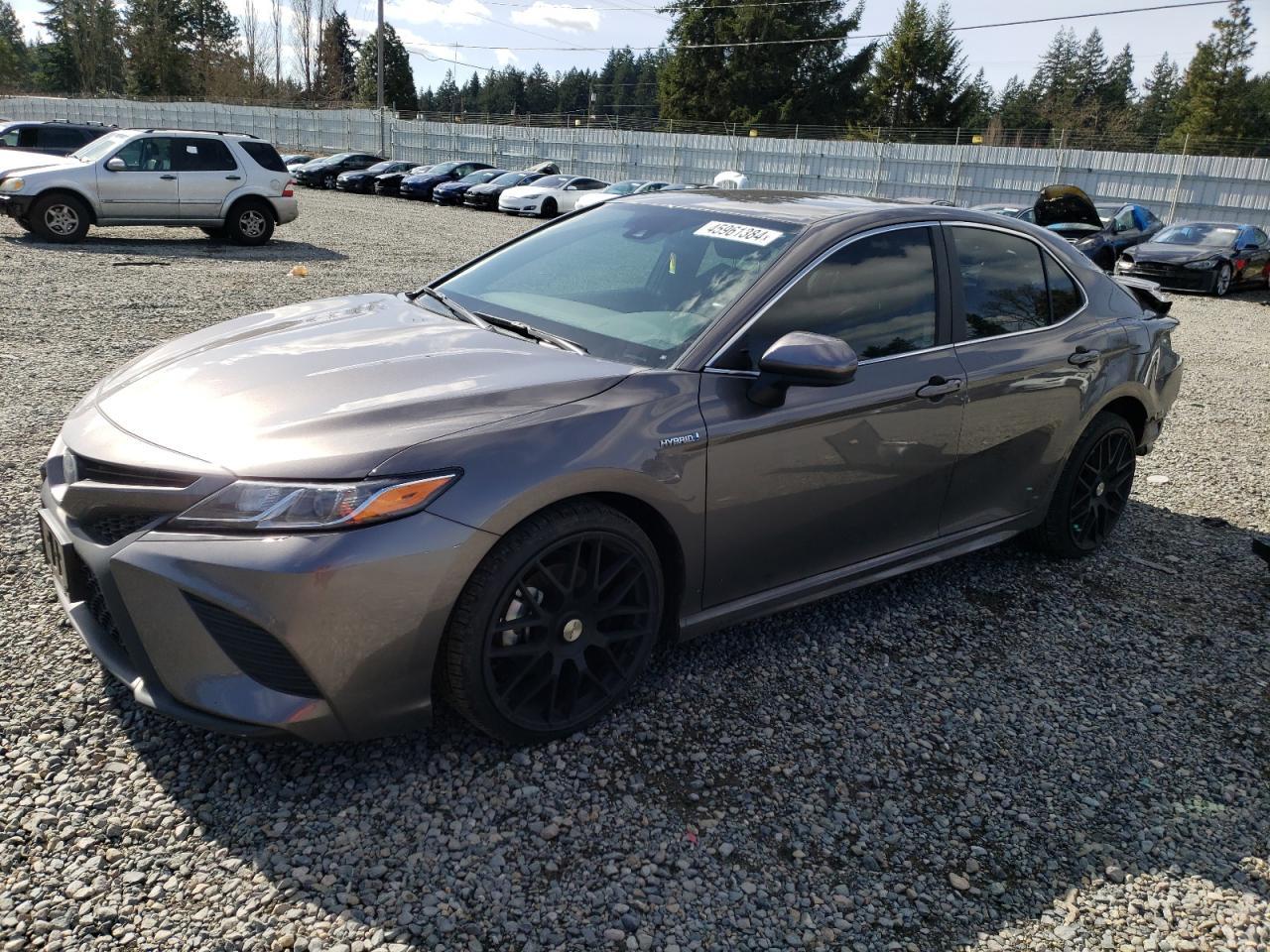 2020 TOYOTA CAMRY SE