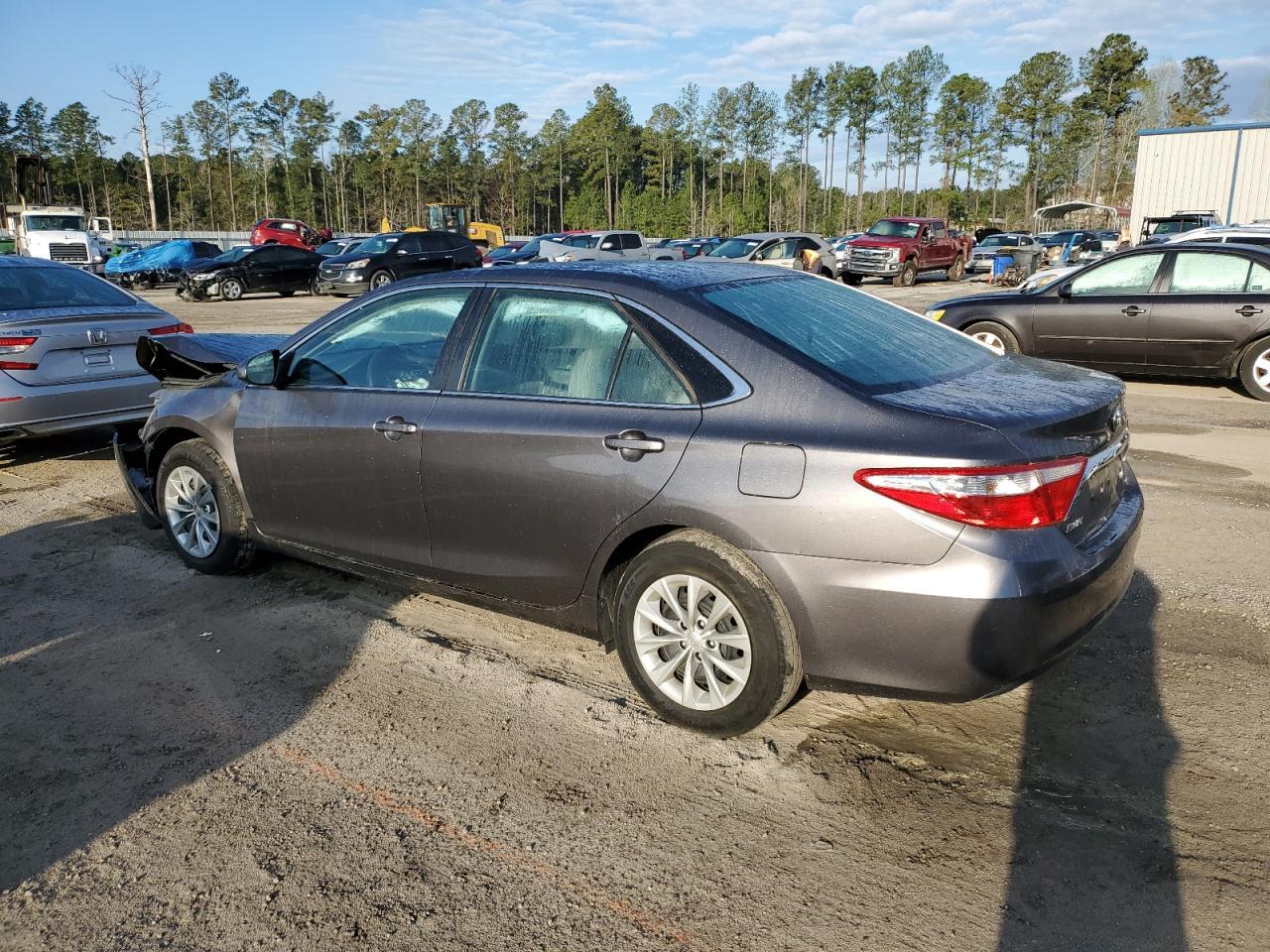 2016 TOYOTA CAMRY LE - Фото 2