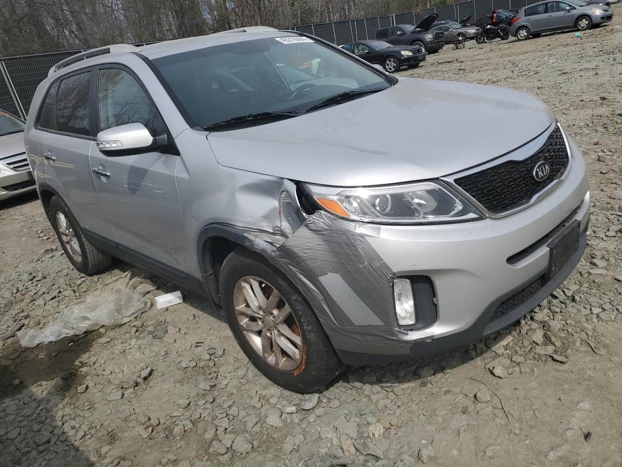 2015 KIA SORENTO LX - Image 4