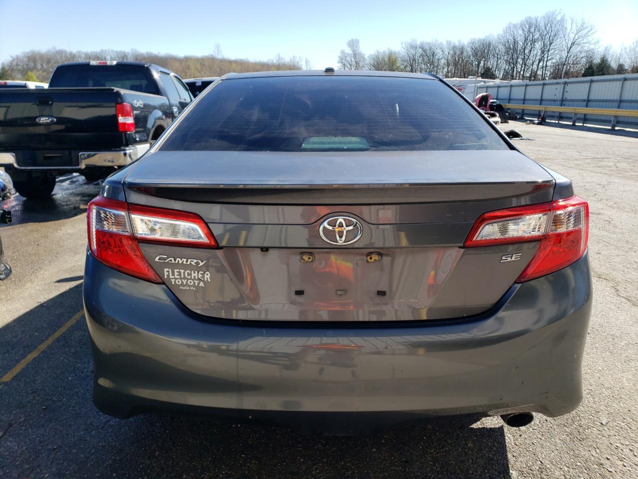 2014 TOYOTA CAMRY L - Image 6