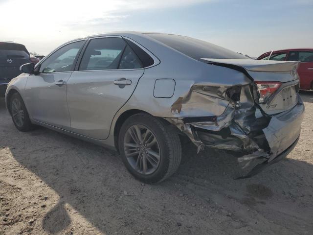2016 Toyota Camry Le - Фото 2