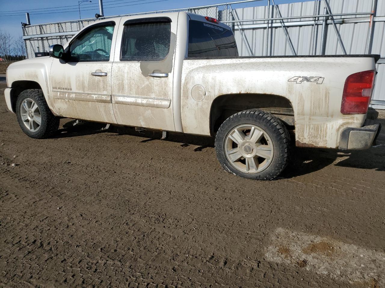 2013 CHEVROLET SILVERADO - Image 2