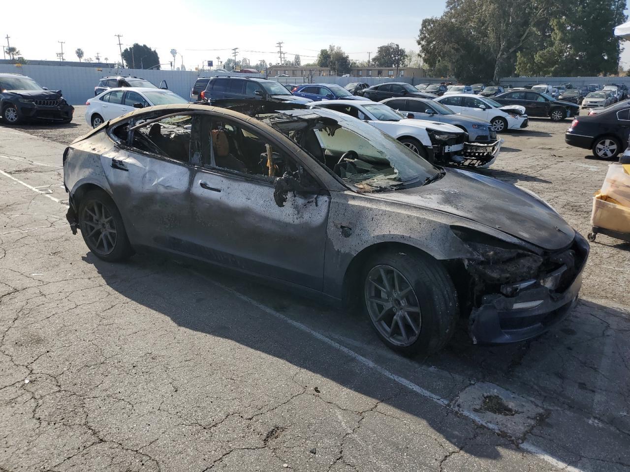 2022 TESLA MODEL 3 - Image 4