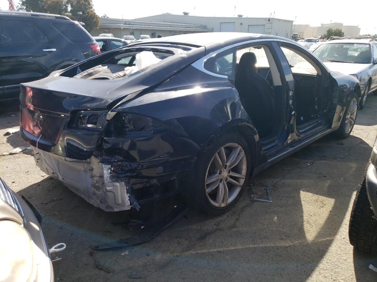 2015 TESLA MODEL S - Image 3