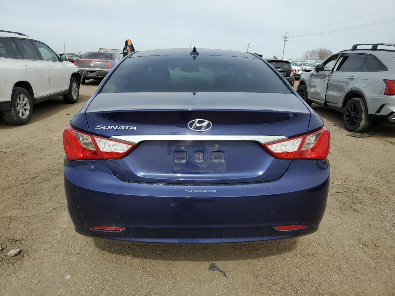 2013 HYUNDAI SONATA GLS - Image 6