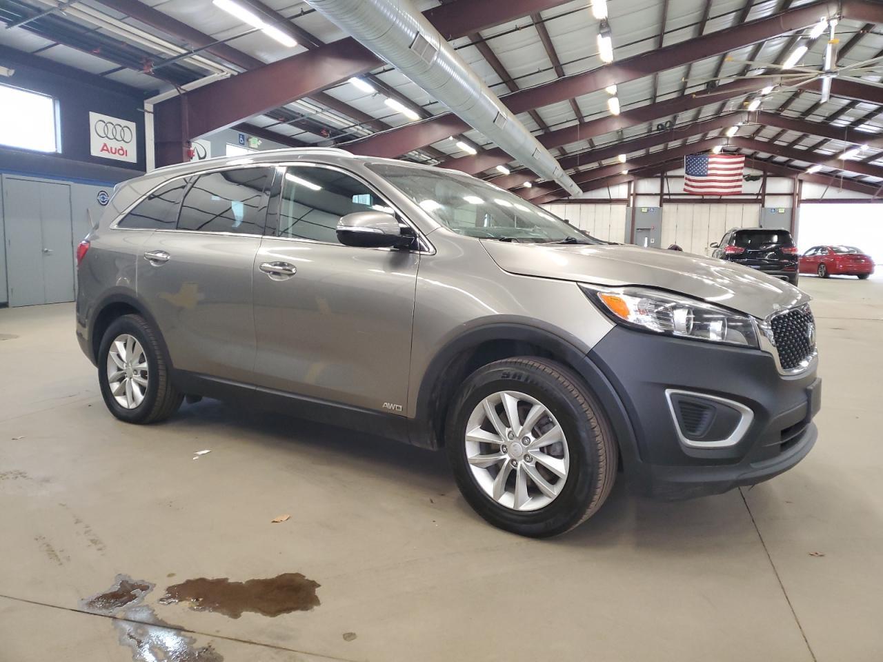 2016 KIA SORENTO LX - Image 4