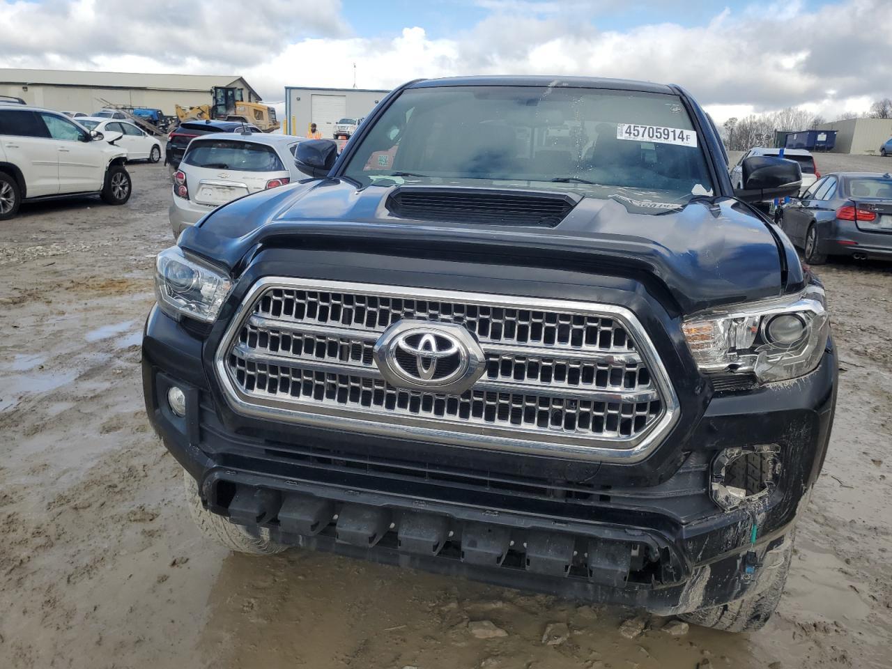 2017 TOYOTA TACOMA DOU - Фото 5