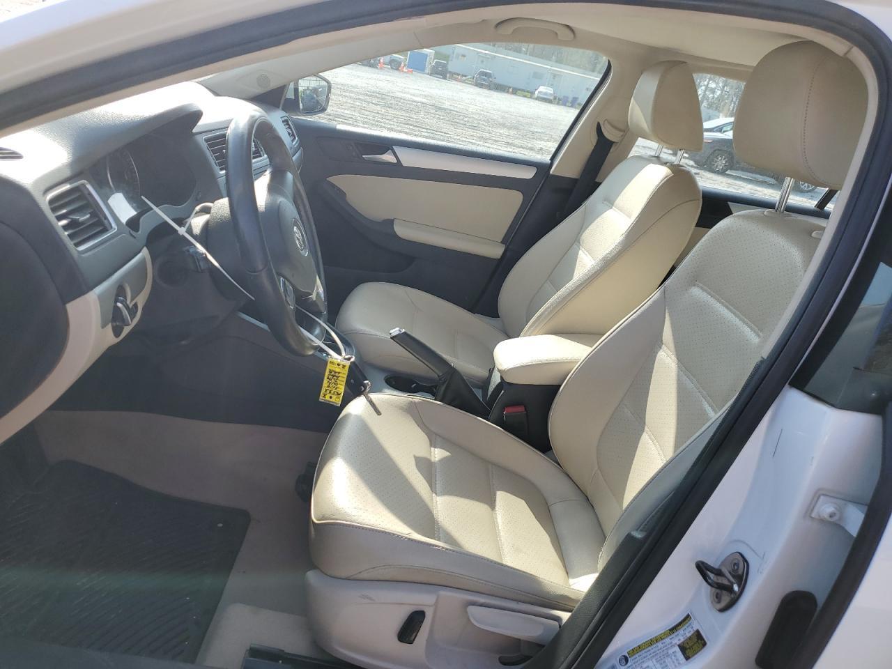2014 VOLKSWAGEN JETTA SE - Image 7