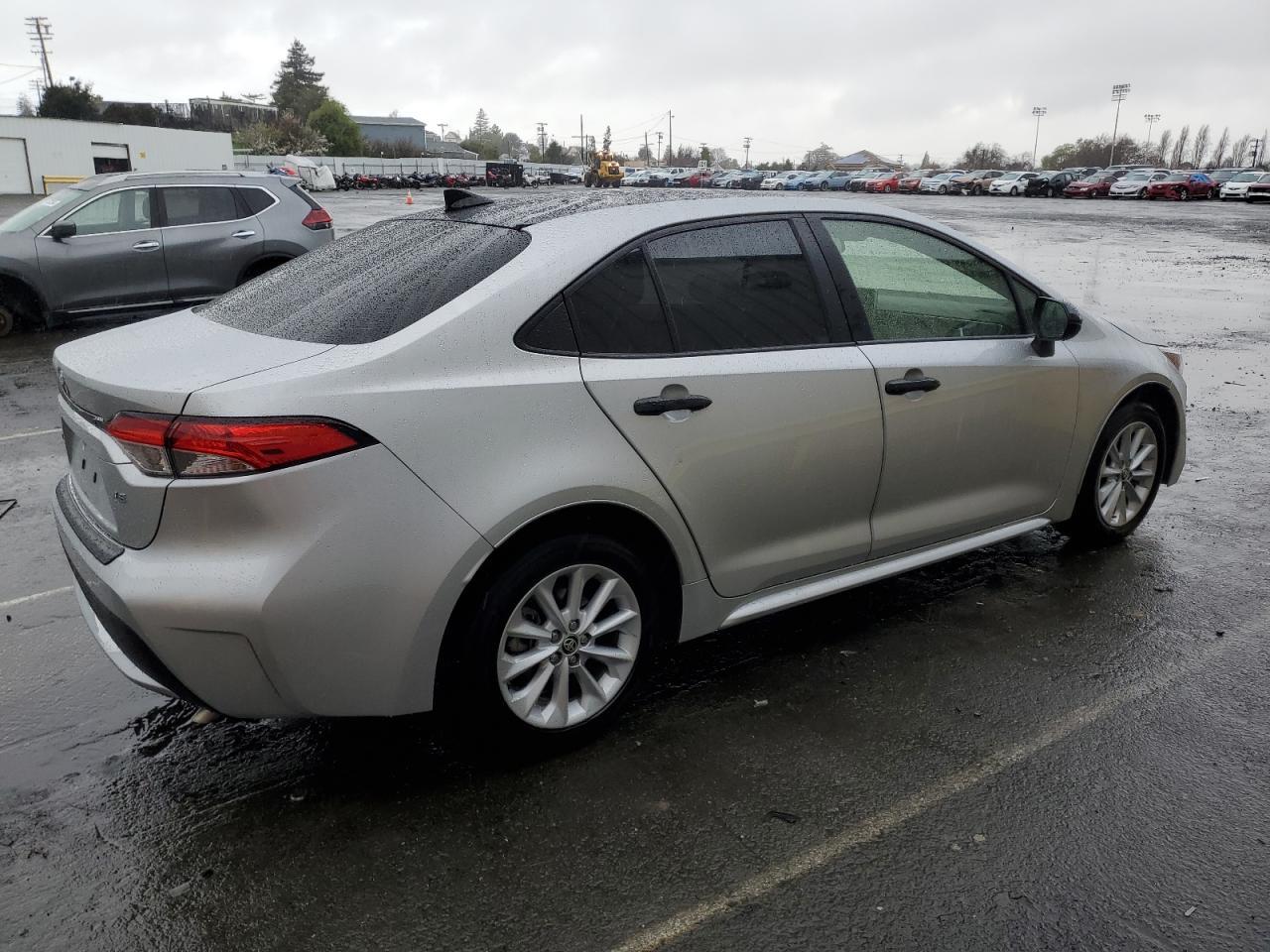 2020 TOYOTA COROLLA LE - Фото 3