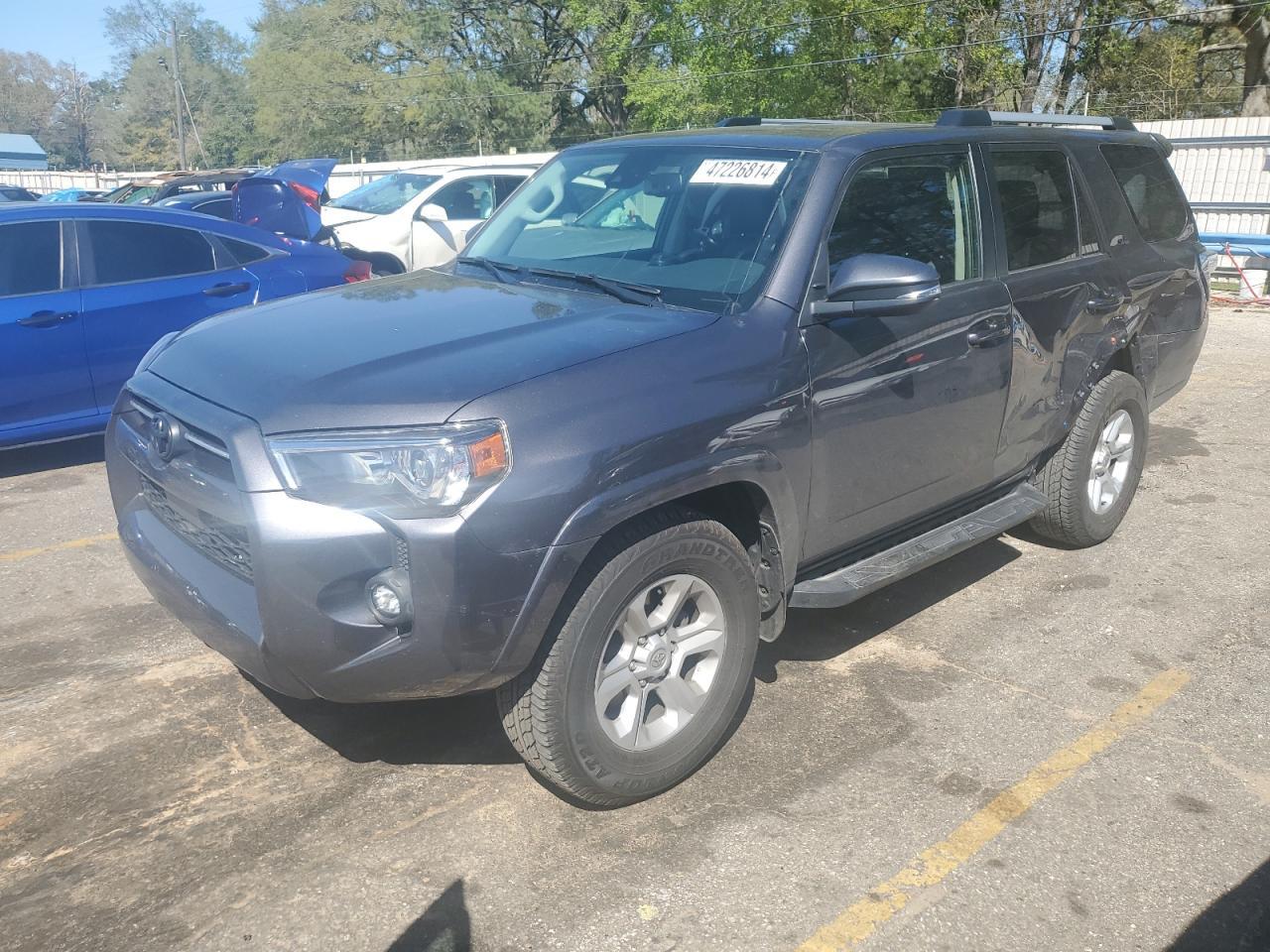 2022 TOYOTA 4RUNNER SR