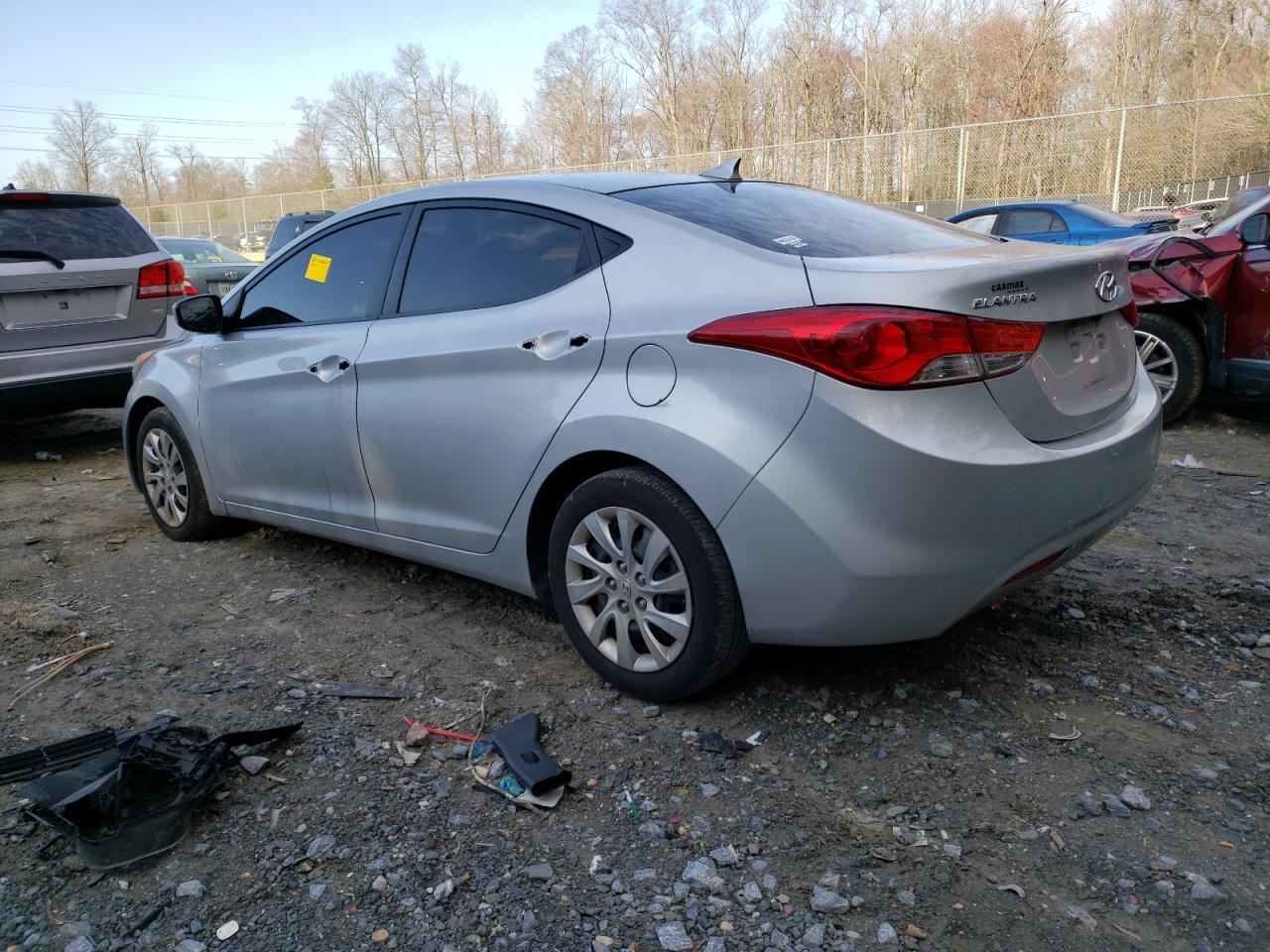 2011 HYUNDAI ELANTRA GL - Image 2