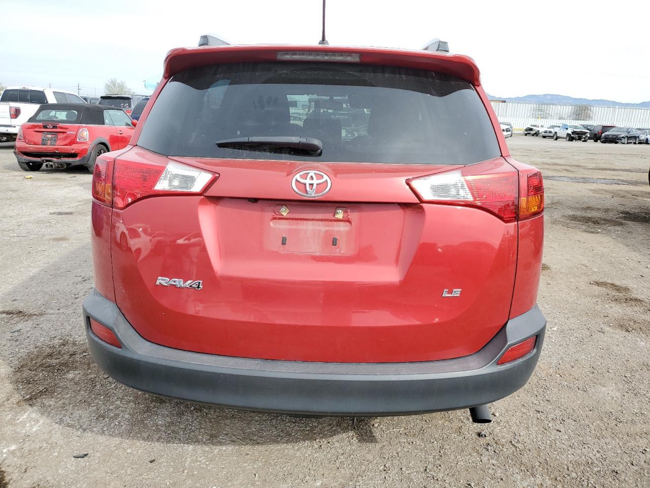 2015 TOYOTA RAV4 LE - Фото 6