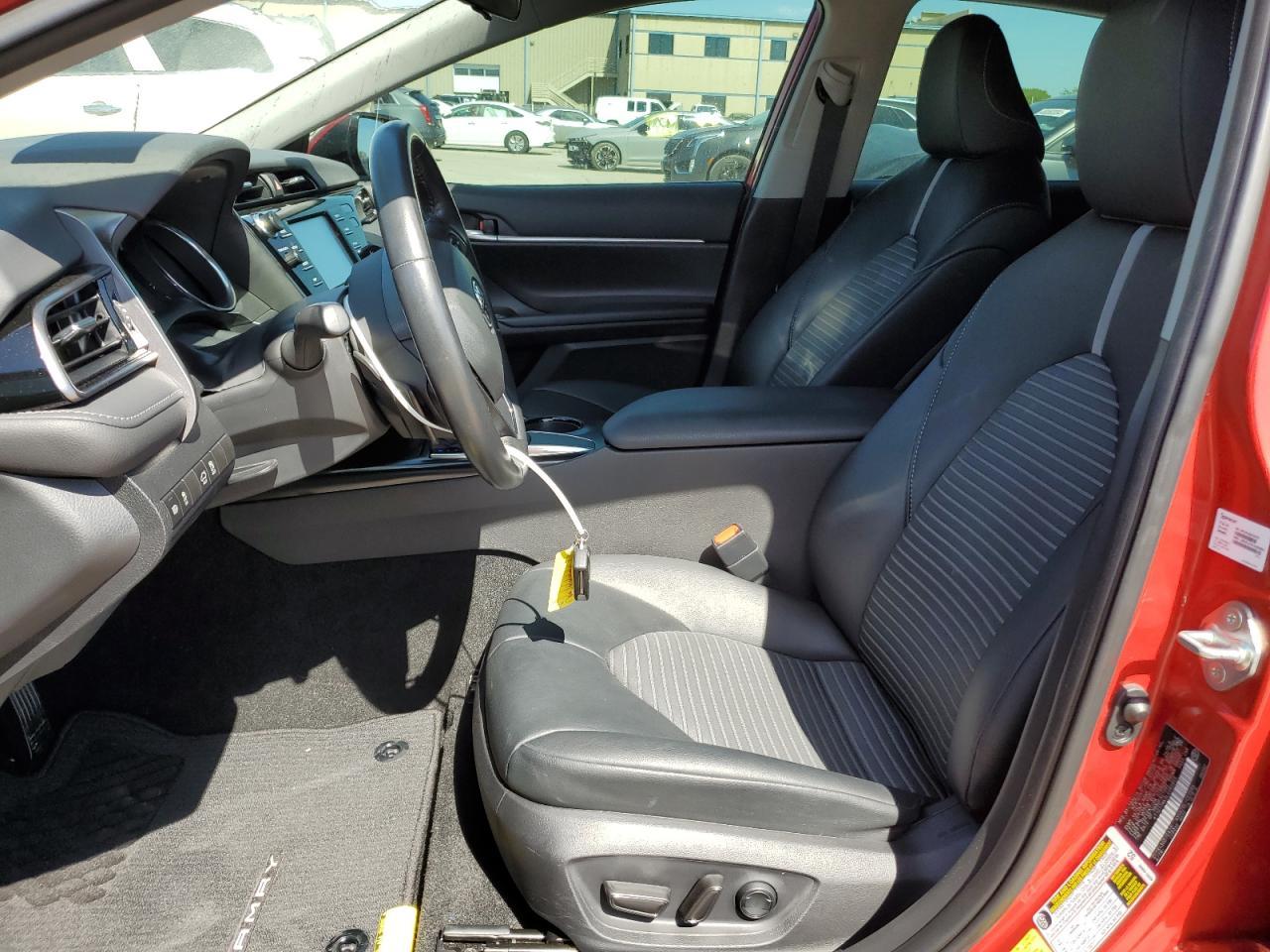 2020 TOYOTA CAMRY SE - Image 7