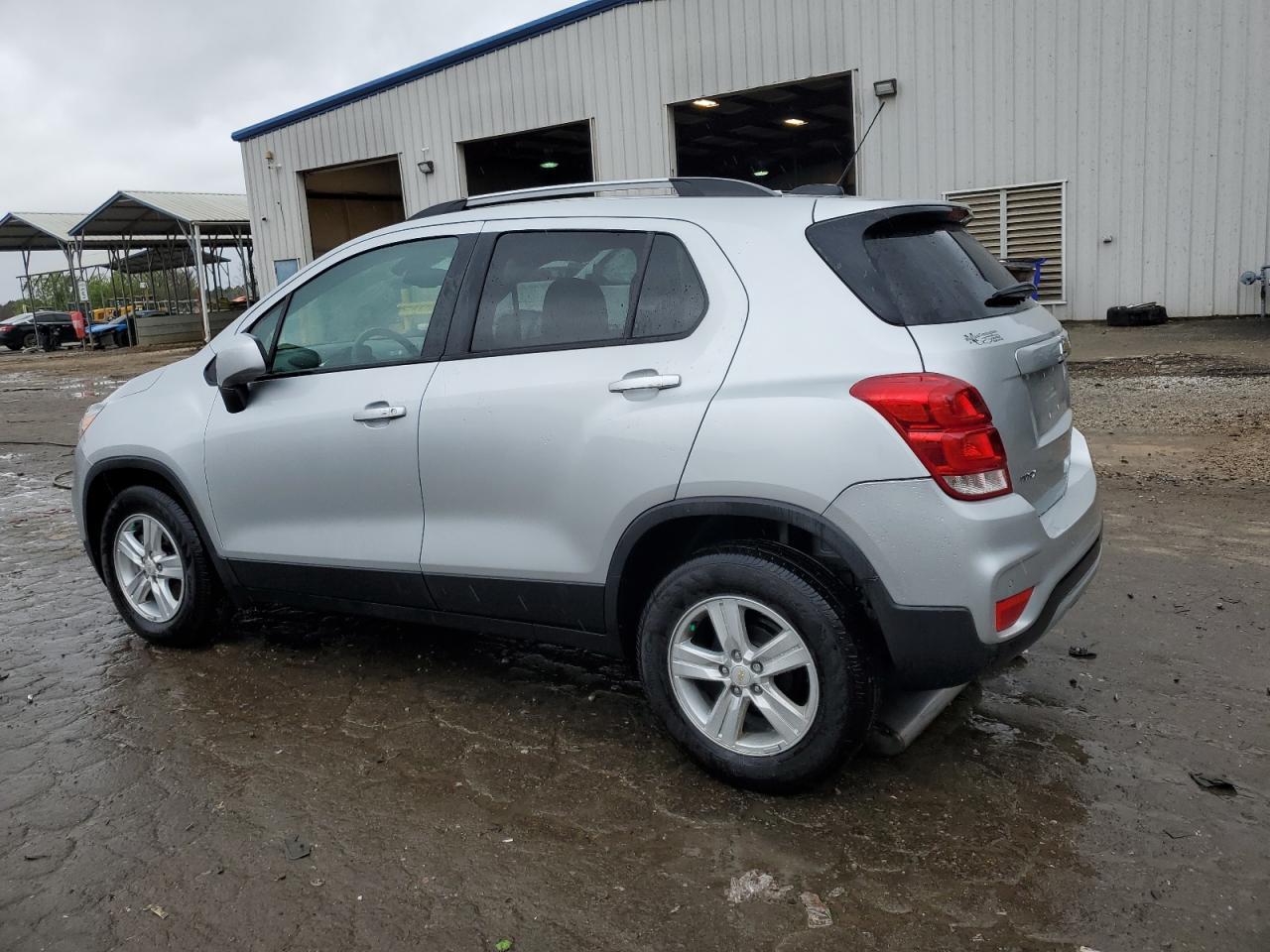 2021 CHEVROLET TRAX 1LT - Фото 2