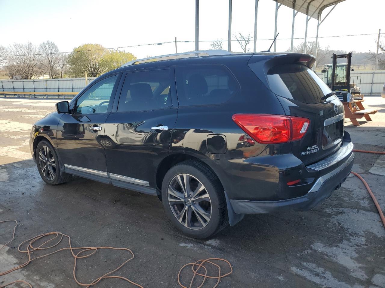 2017 NISSAN PATHFINDER - Фото 2