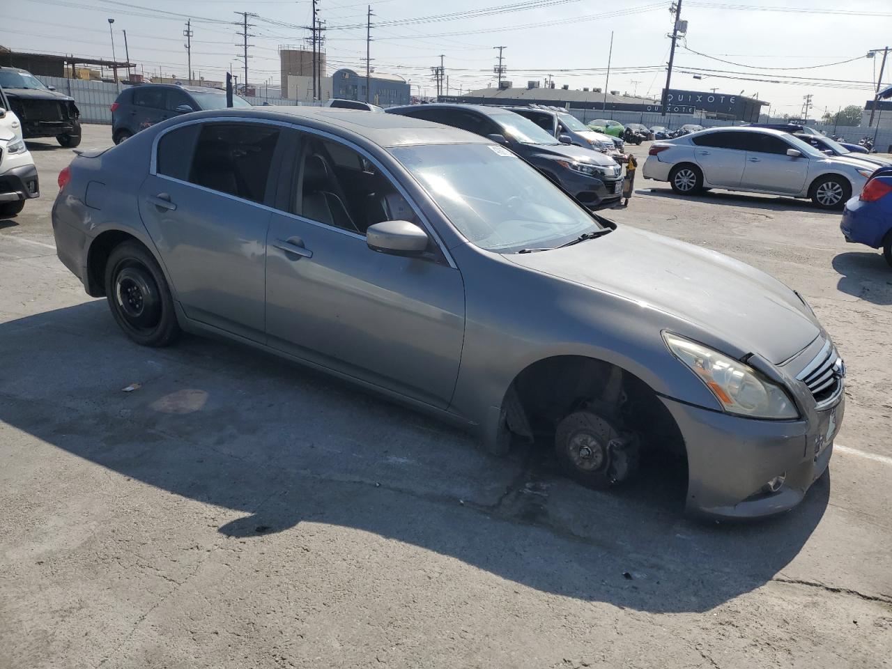 2011 INFINITI G37 - Image 4